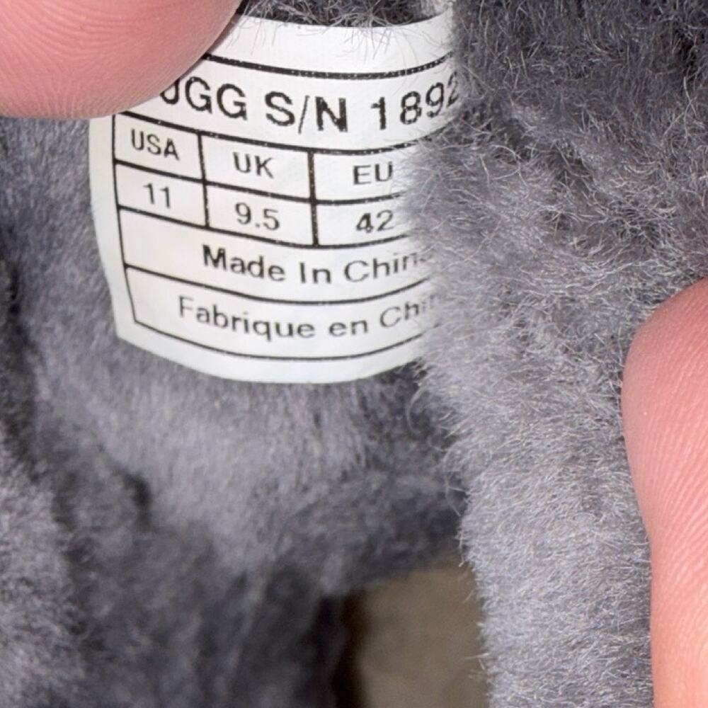 UGG Australia 1892 Montclair Black Suede Leather Shearling Boots  Size: US 11 - Picture 7 of 8